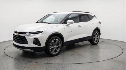 Summit White 2025 Chevrolet Blazer 2LT
