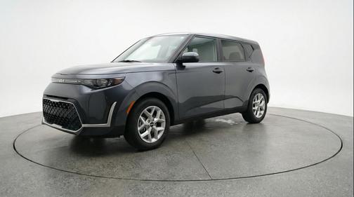 Gravity Gray 2025 Kia Soul LX