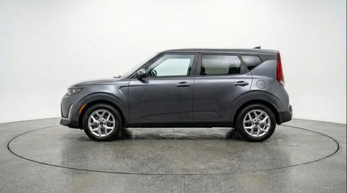 Gravity Gray 2025 Kia Soul LX