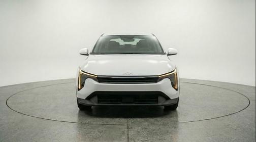 Snow White Pearl 2025 Kia K4 LXS