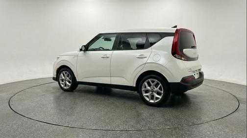 Snow White Pearl 2025 Kia Soul LX