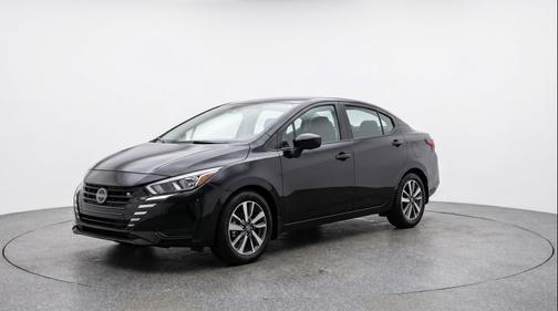 Super Black 2025 Nissan Versa 1.6 SV