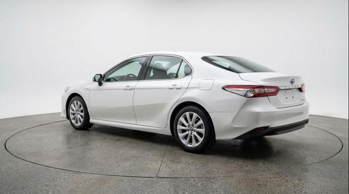 Ice Cap 2025 Toyota Camry LE