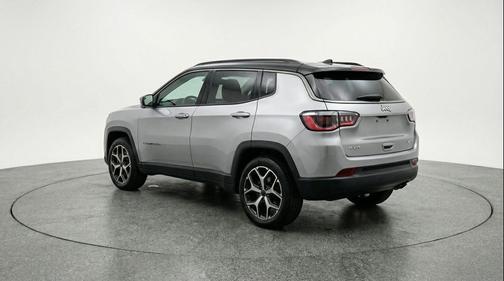 Silver Zynith Metallic Clearcoat 2025 Jeep Compass Limited