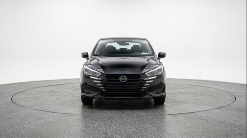 Super Black 2025 Nissan Versa 1.6 SV