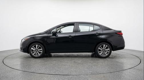 Super Black 2025 Nissan Versa 1.6 SV
