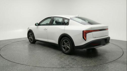 Snow White Pearl 2025 Kia K4 LXS