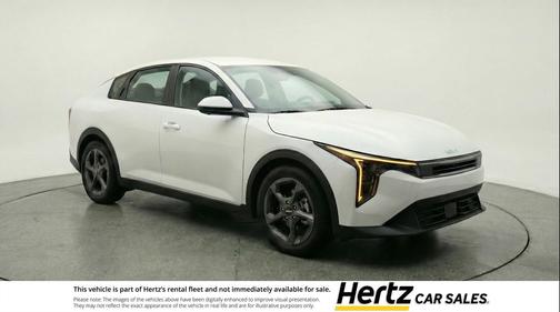 Snow White Pearl 2025 Kia K4 LXS