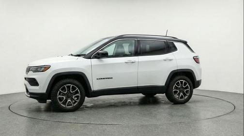 Bright White Clearcoat 2025 Jeep Compass Trailhawk