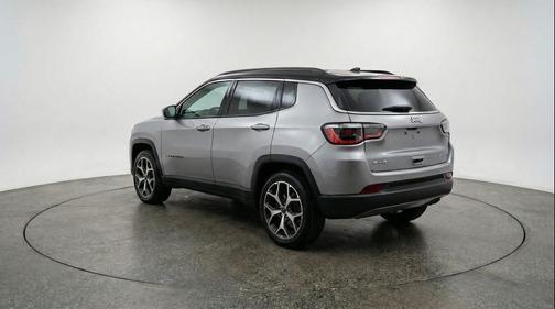 Silver Zynith Metallic Clearcoat 2025 Jeep Compass Limited
