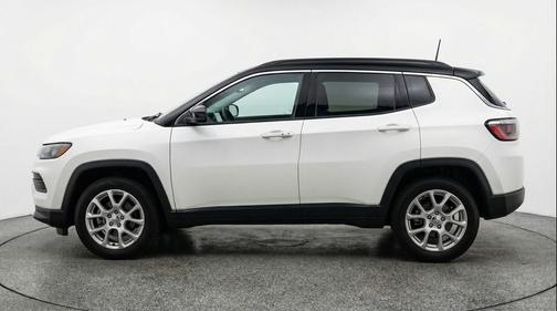 Bright White Clearcoat 2025 Jeep Compass Limited