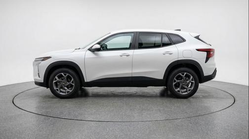 Summit White 2025 Chevrolet Trax LT