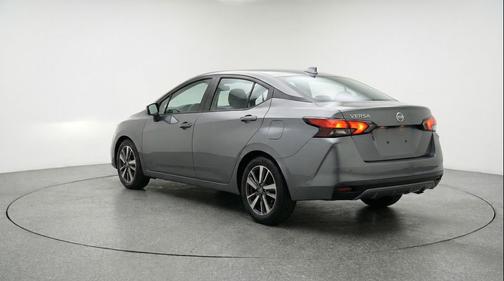 Gun Metallic 2025 Nissan Versa 1.6 SV