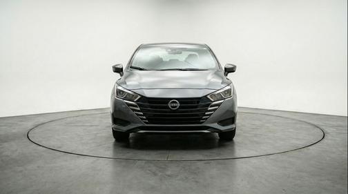 Gun Metallic 2025 Nissan Versa 1.6 SV