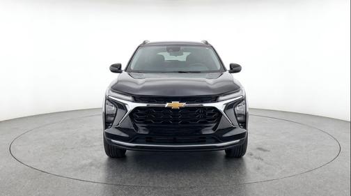 Mosaic Black Metallic 2025 Chevrolet Trax LT