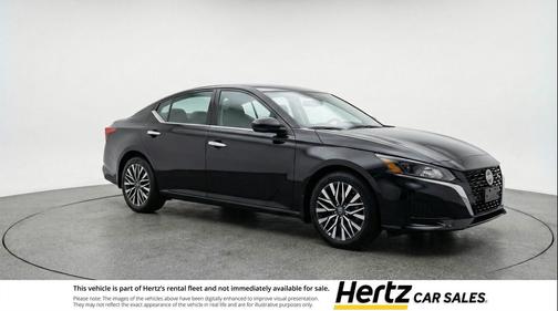 Super Black 2025 Nissan Altima SV FWD