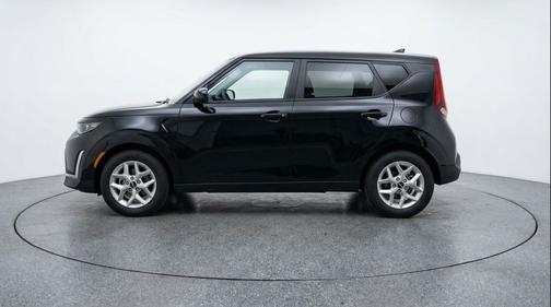 Fusion Black 2025 Kia Soul LX
