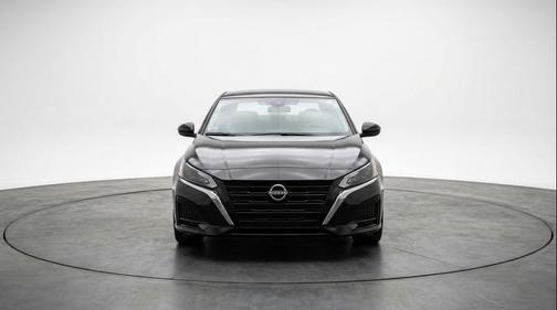 Super Black 2025 Nissan Altima SV FWD
