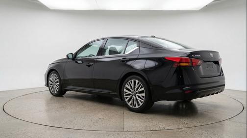 Super Black 2025 Nissan Altima SV FWD
