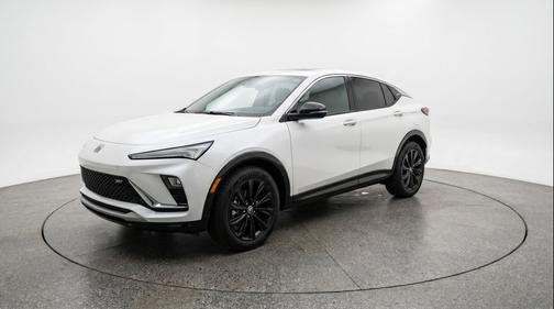 Summit White 2025 Buick Envista Sport Touring FWD