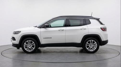 Bright White Clearcoat 2025 Jeep Compass Limited