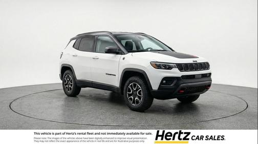 Bright White Clearcoat 2025 Jeep Compass Trailhawk