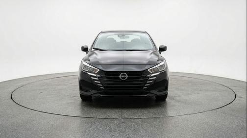 Super Black 2025 Nissan Versa 1.6 SV