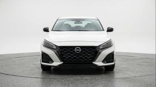 Glacier White 2025 Nissan Altima SR FWD