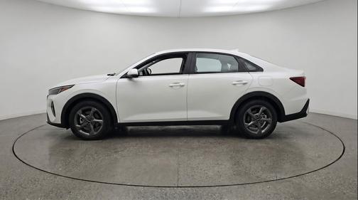 Snow White Pearl 2025 Kia K4 LXS