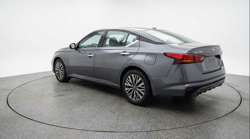 Gun Metallic 2025 Nissan Altima SV FWD