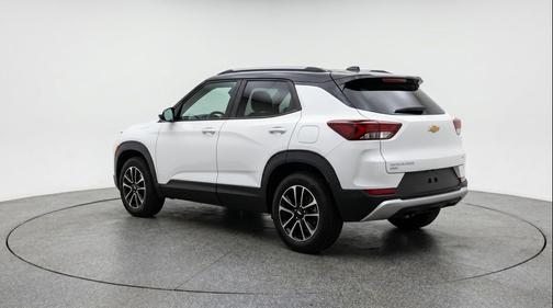 Summit White 2025 Chevrolet Trailblazer LT