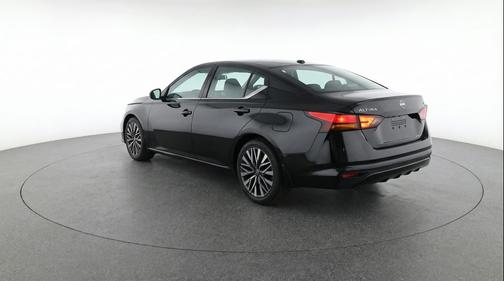 Super Black 2026 Nissan Altima SV FWD