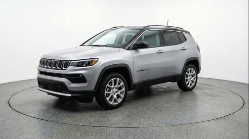 Silver Zynith Metallic Clearcoat 2025 Jeep Compass Limited