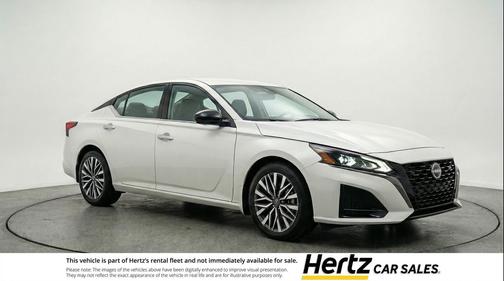 Glacier White 2025 Nissan Altima SV FWD