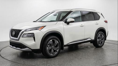 Everest White Pearl Tricoat 2025 Nissan Rogue SV