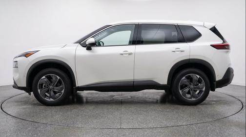 Everest White Pearl Tricoat 2025 Nissan Rogue SV