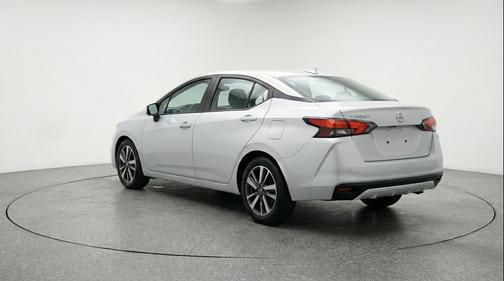 Gun Metallic 2025 Nissan Versa 1.6 SV