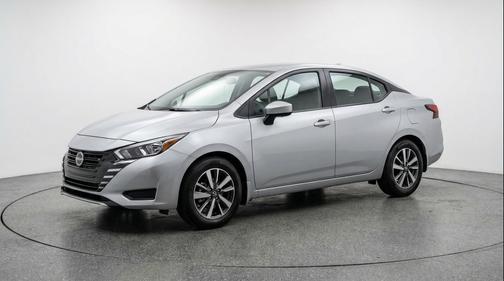 Gun Metallic 2025 Nissan Versa 1.6 SV