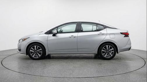 Gun Metallic 2025 Nissan Versa 1.6 SV