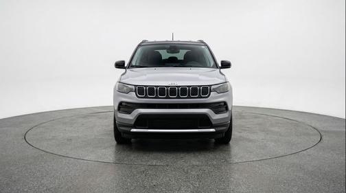 Silver Zynith Metallic Clearcoat 2025 Jeep Compass Limited