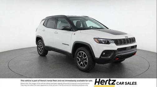 Bright White Clearcoat 2025 Jeep Compass Trailhawk