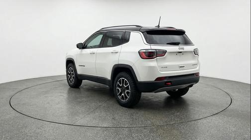 Bright White Clearcoat 2025 Jeep Compass Trailhawk