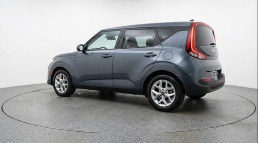 Gravity Gray 2025 Kia Soul LX