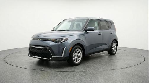 Gravity Gray 2025 Kia Soul LX