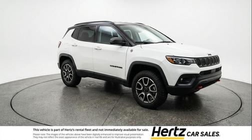 Bright White Clearcoat 2025 Jeep Compass Trailhawk