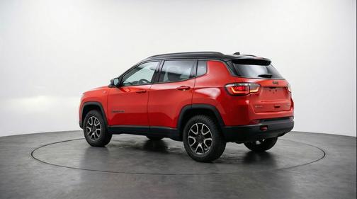 2025 Jeep Compass Trailhawk