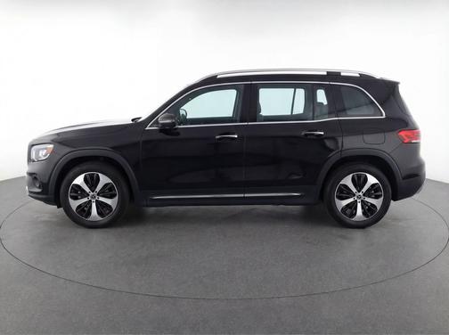 Night Black 2025 Mercedes-Benz GLB 250 4MATIC