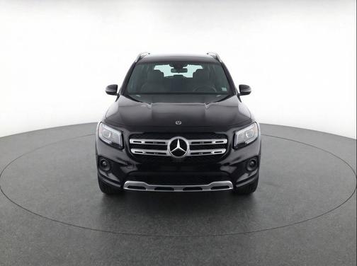 Night Black 2025 Mercedes-Benz GLB 250 4MATIC