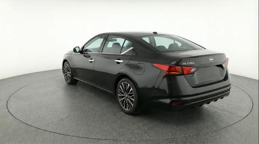 Super Black 2025 Nissan Altima SV FWD