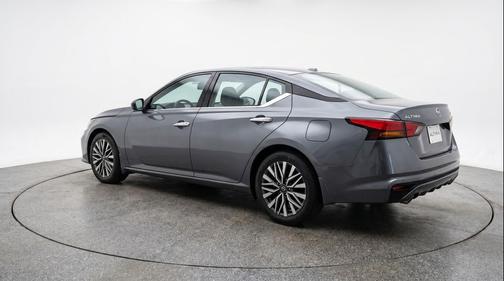 Gun Metallic 2025 Nissan Altima SV FWD
